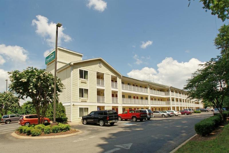 Hometowne Studios By Red Roof Nashville - Airport/Briley Pkwy Екстериор снимка