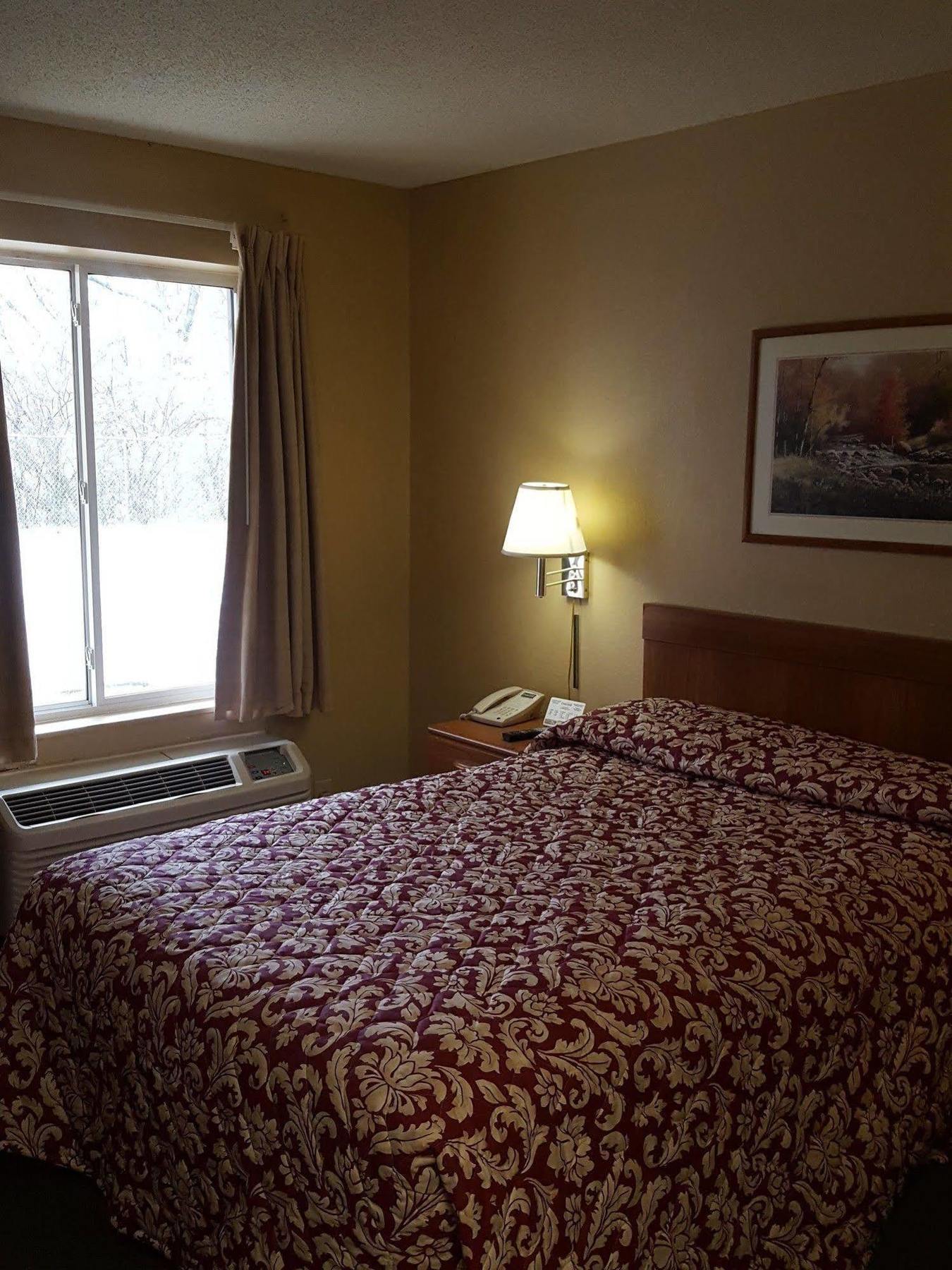 Hometowne Studios By Red Roof Nashville - Airport/Briley Pkwy Екстериор снимка
